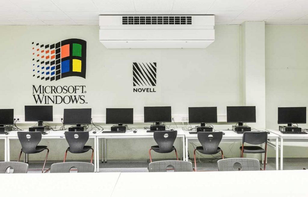 KLassenraum mit Lüftungsgerät