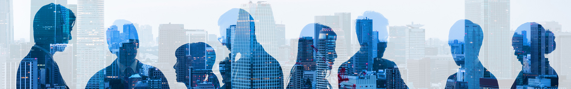 Silhouetten vor Skyline